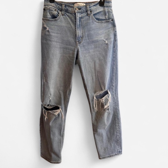 Abercrombie & Fitch Denim - Abercrombie & Fitch High Rise Mom Jeans Sz 4 Sz 27 Distressed Light Straight Leg
